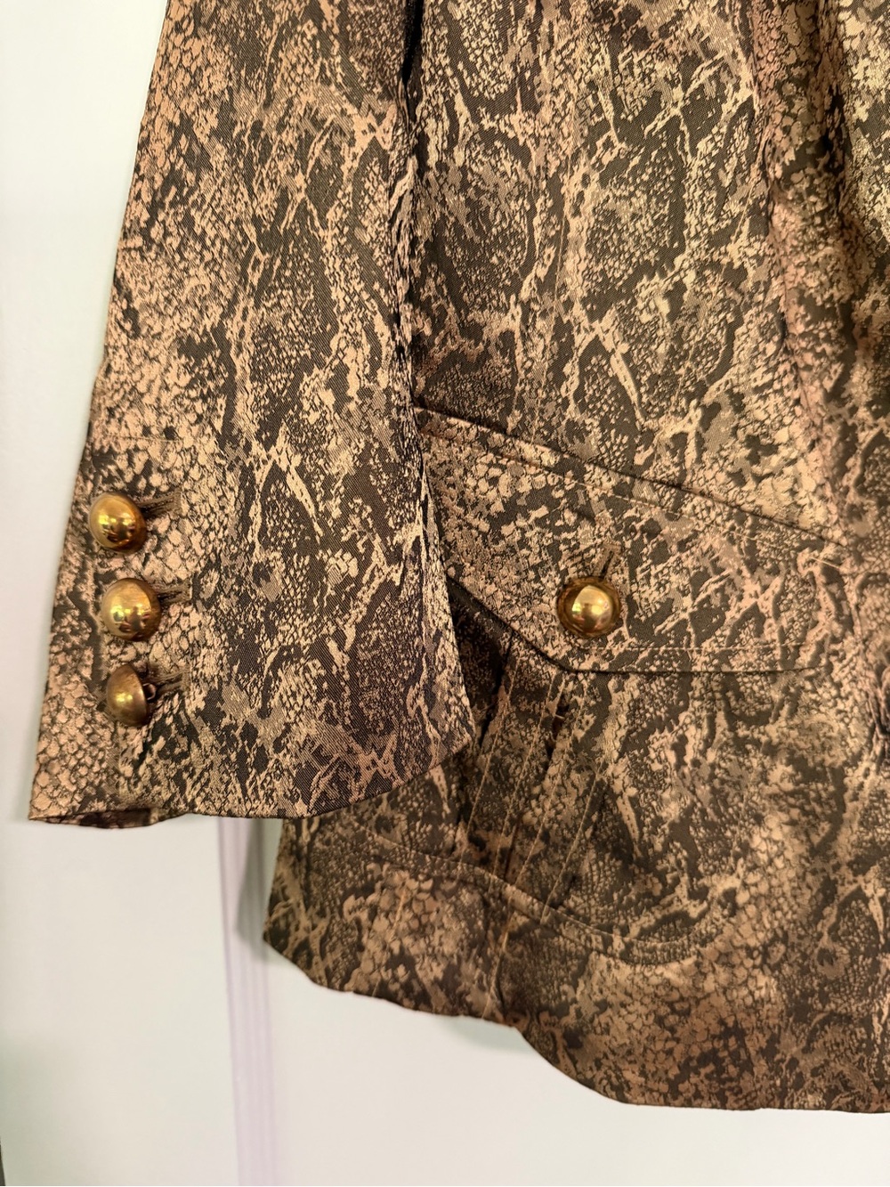 Joan Rivers QVC Vintage Y2K Gold and Black Shimmery Snakeskin Blazer XL - Picture 5 of 9